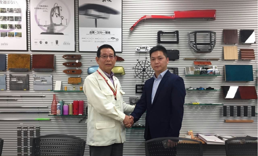 舒展總經理王能雄(右)與泰酷寶社長佐々木 栄治(左) 舒展總經理王能雄(右)與泰酷寶社長佐々木 栄治(左)